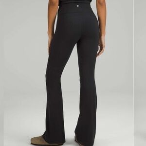 Lululemon - Groove Super-High-Rise Flared Pant *Nulu - Black - Size 14